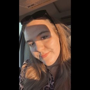 Meet your Posher, Hailey